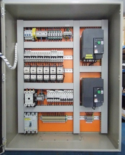 Manutenção de painéis elétrico.